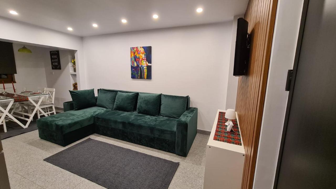 La Fluturi Apartament Lejlighed Suceava Eksteriør billede