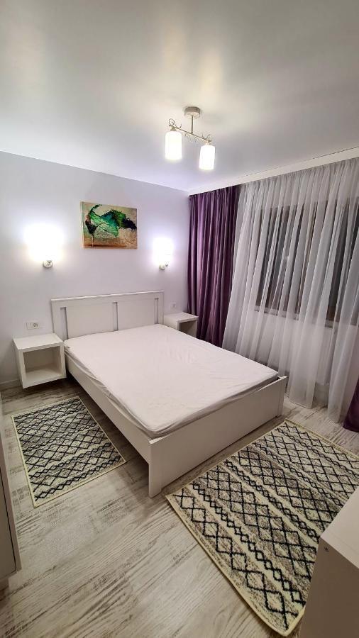 La Fluturi Apartament Lejlighed Suceava Eksteriør billede