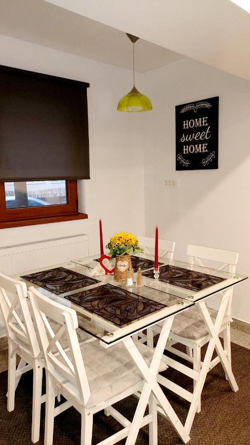 La Fluturi Apartament Lejlighed Suceava Eksteriør billede
