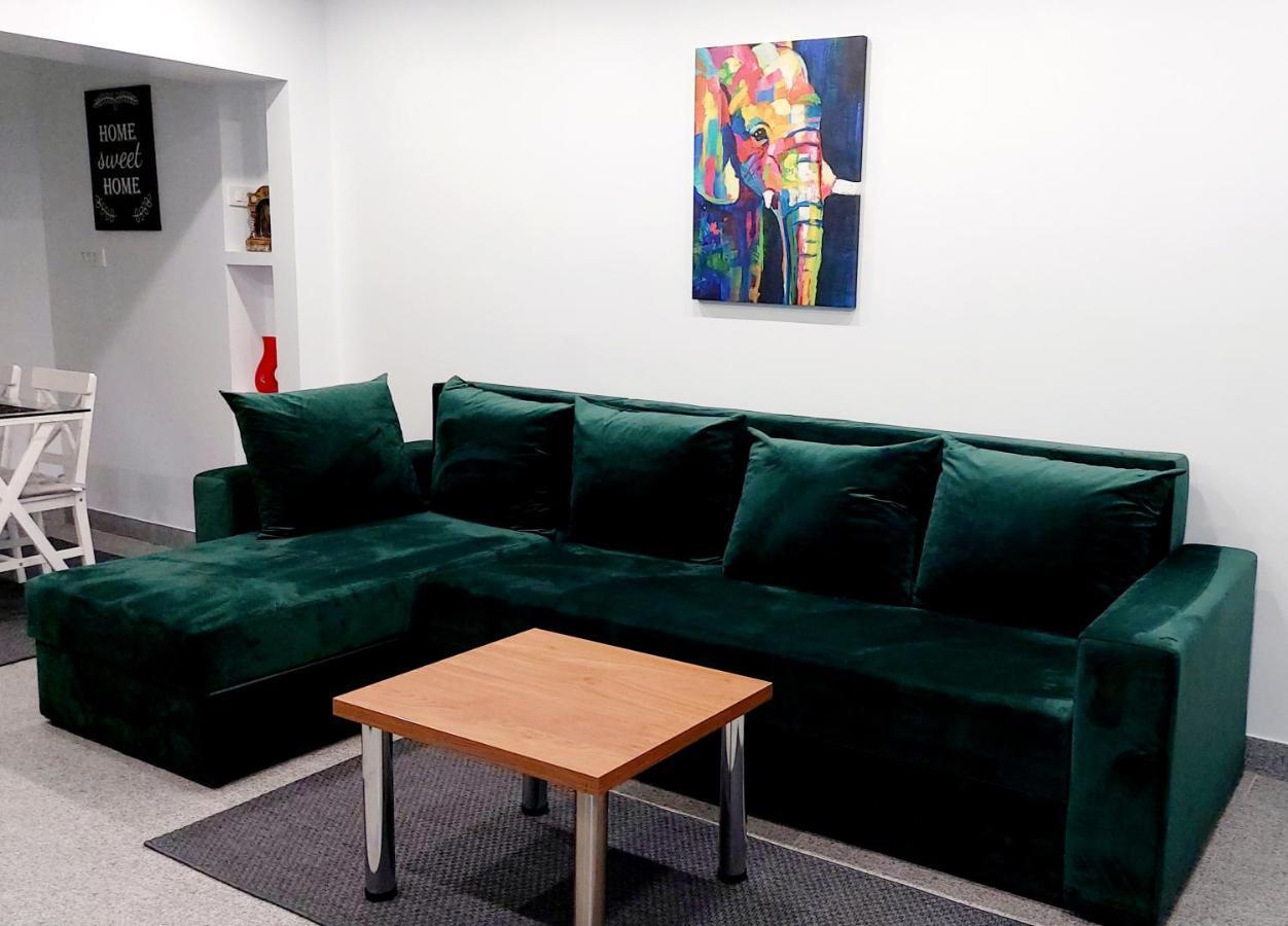 La Fluturi Apartament Lejlighed Suceava Eksteriør billede