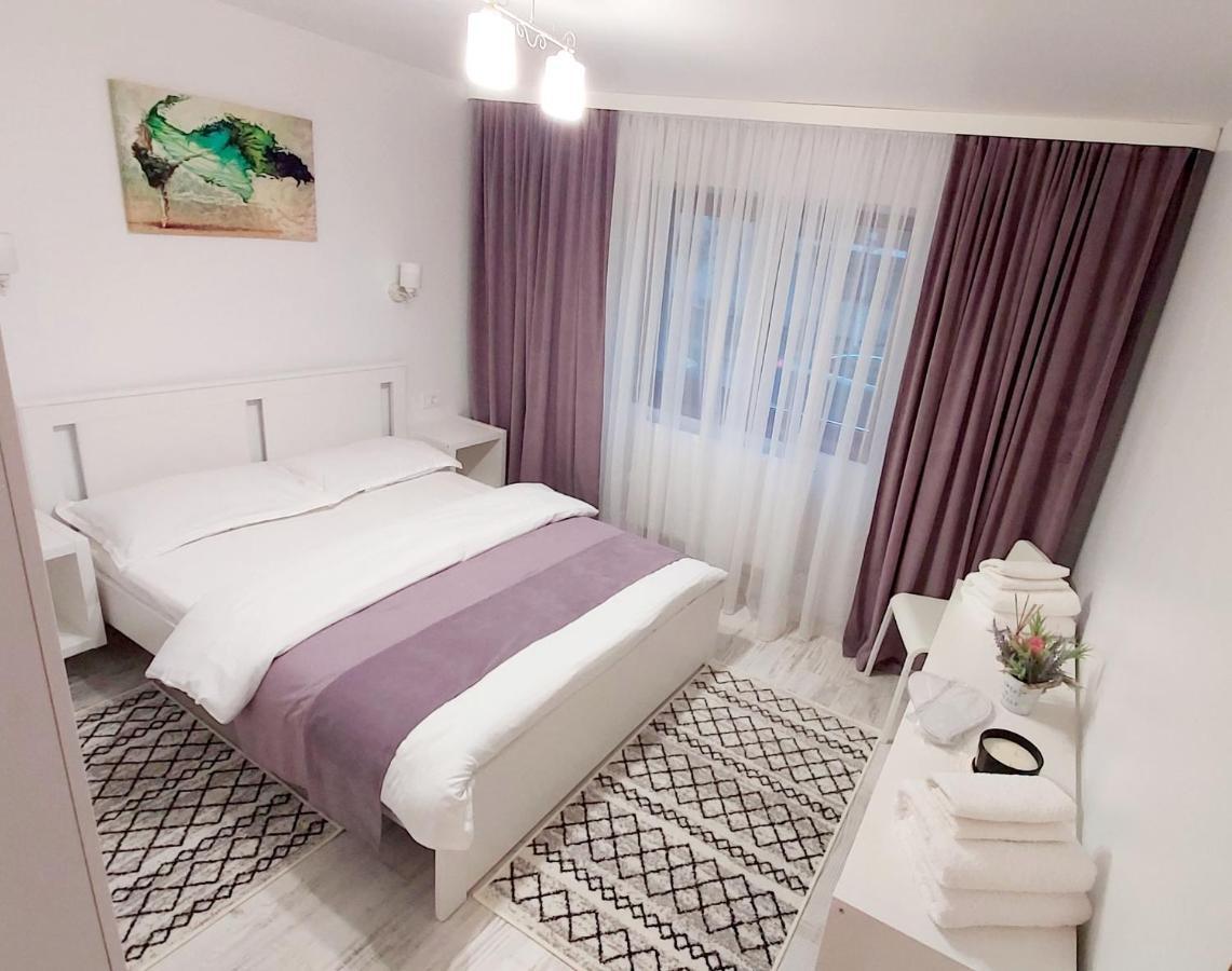 La Fluturi Apartament Lejlighed Suceava Eksteriør billede