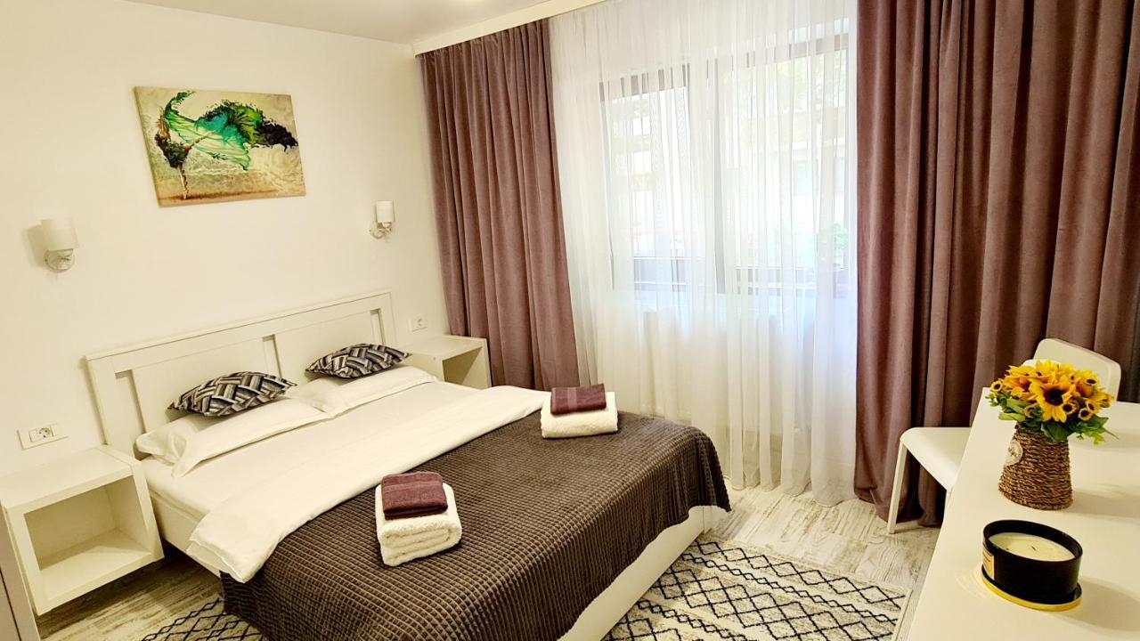 La Fluturi Apartament Lejlighed Suceava Eksteriør billede